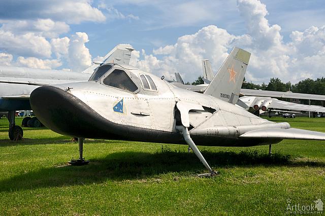 Mikoyan Aircraft 105 “EPOS” (1976)