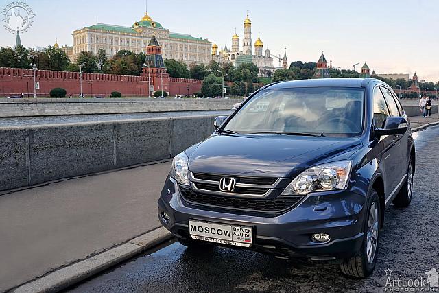 Moscow Driver Car Honda CR-V at Kremlin