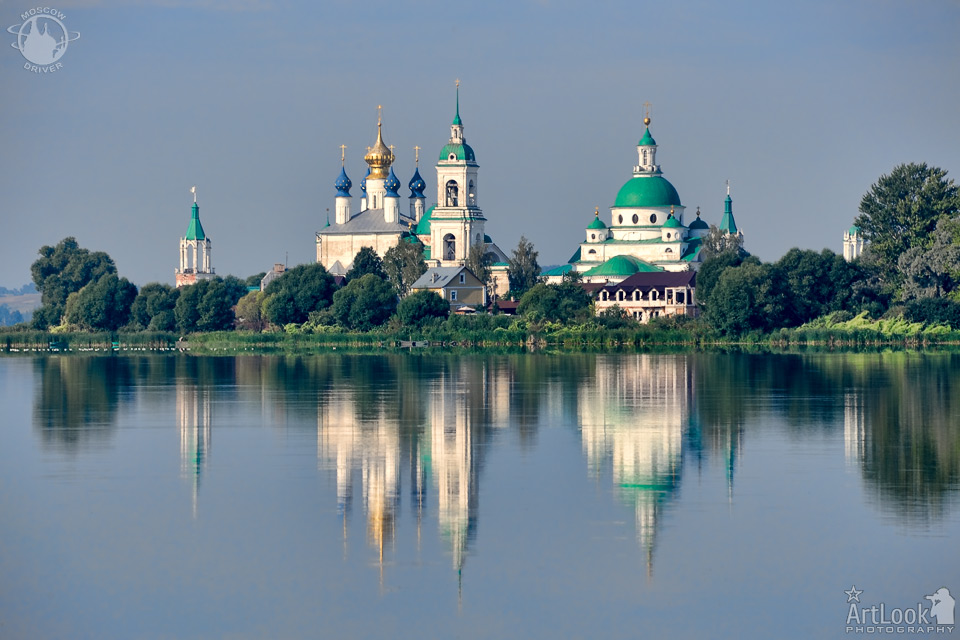 alp-2014-0812-041-spaso-yakovlevsky-monastery-with-reflection-in-lake-nero-rostov-velikiy