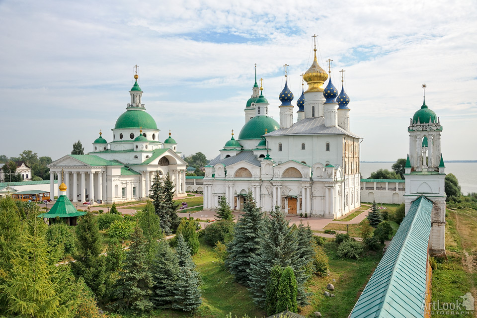 alp-2014-0813-182-architectural-ensemble-of-spaso-yakovlevsky-monastery-rostov-velikiy