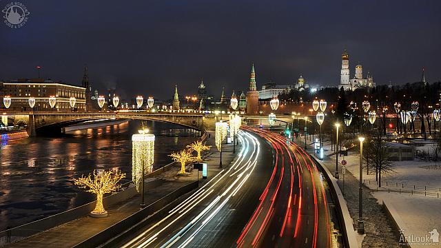 Holiday Lights of Moskvoretskaya Embankment in Winter Dusk