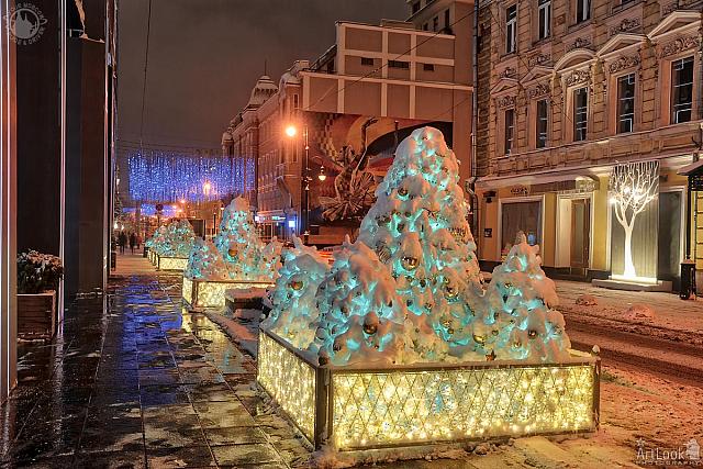 Festive New Year Decorations on Bolshaya Dmitrovka