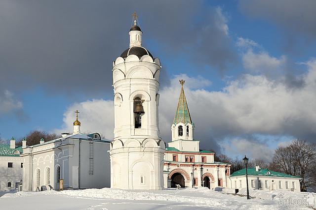 Bell Tower of the Church of St. George in Kolomenskoye in Winter