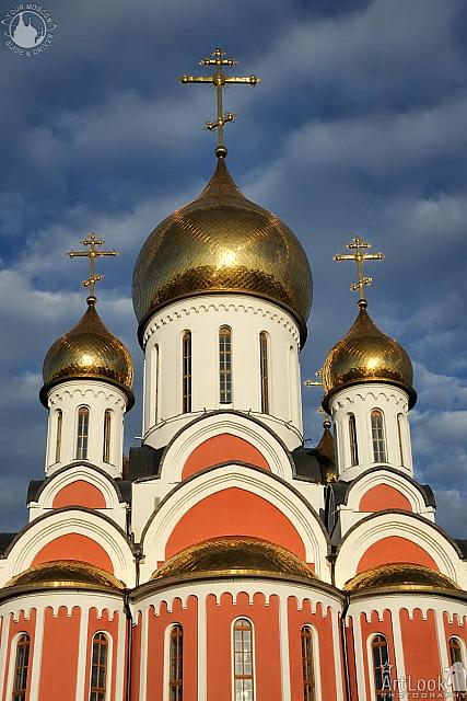 Shiny Golden Domes of St. George Church (Odintsovo)