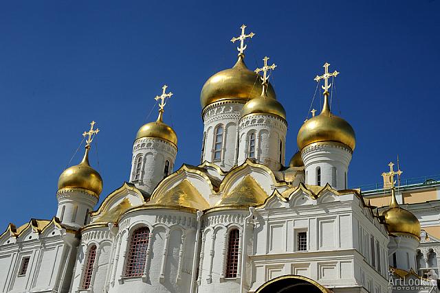 Golden Domes of Annunciation Cathedral (Moscow Kremlin)
