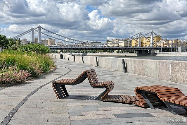 A Wave-Shaped Bench on the Krymskaya Embankment