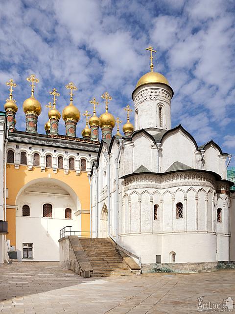 Church of the Deposition of the Robe and Terem Cupolas