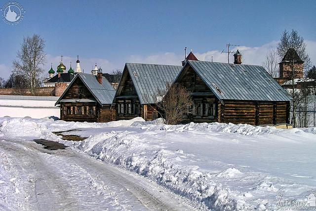 Winter Road to the Timber Houses of Pokrovsky Hotel