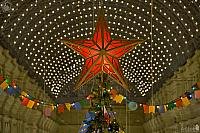 A La Kremlin Star – The Christmas Tree Topper in GUM