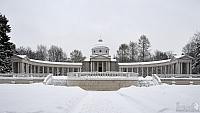 Overview of the Colonnade in Winter