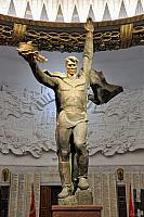 Impressive Sculpture of the Soldier of Victory