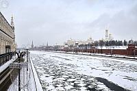 Overview Moscow River and Kremlin in the Snow